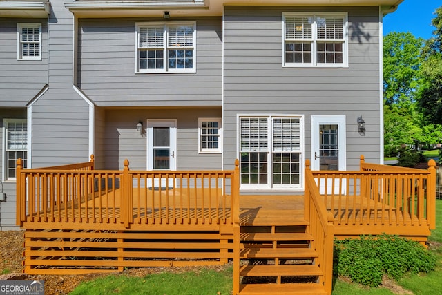 2151 Hamstead Ct, Suwanee, GA 30024 - back of property with a deck