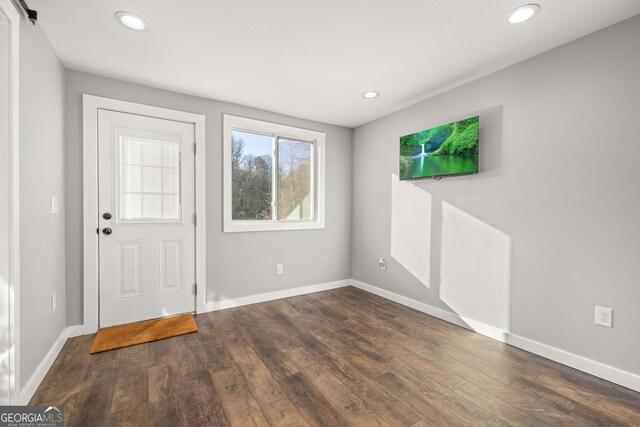 1935 Sam Bell Rd, Clarkesville, GA 30523 - foyer featuring dark wood-style floors, baseboards, and recessed lighting