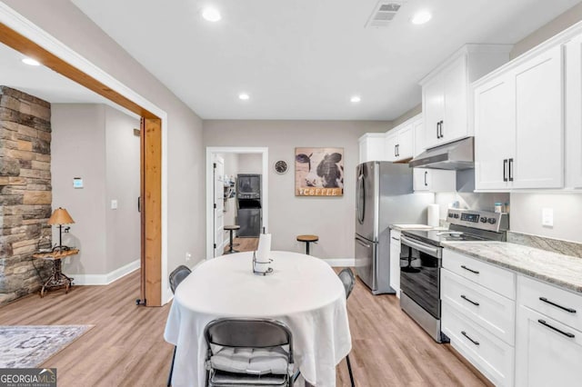 117 Valley View Ct, Blairsville, GA 30512 - kitchen featuring stainless steel appliances, under cabinet range hood, baseboards, white cabinetry, and recessed lighting
