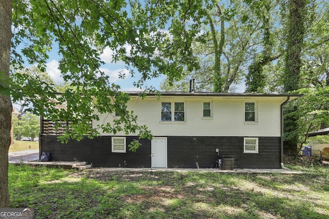 623 Montevista St SW, Atlanta, GA 30310 - back of property with brick siding and central AC