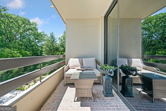 2660 Peachtree Rd Unit 6A, Atlanta, GA 30305 - balcony featuring an outdoor living space