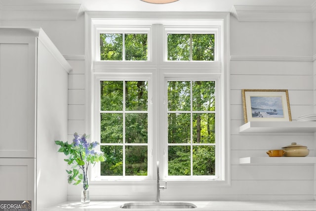 4560 Harris Trl, Atlanta, GA 30327 - detailed view of a sink and ornamental molding