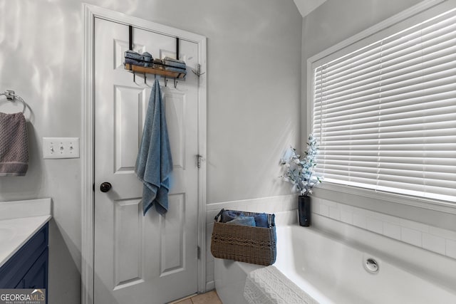 264 Baldwin Ct, Newnan, GA 30263 - full bath featuring a garden tub and vanity