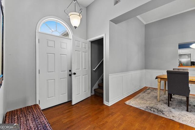 264 Baldwin Ct, Newnan, GA 30263 - entrance foyer with wood finished floors and wainscoting
