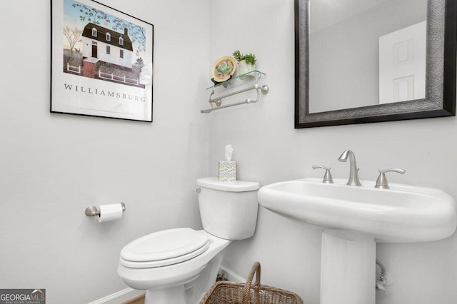 310 Medridge Dr, Alpharetta, GA 30022 - half bath with toilet and baseboards