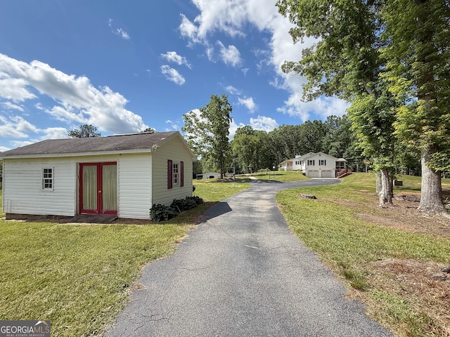 712 Boy Scout Rd, Newnan, GA 30263 - view of asphalt driveway