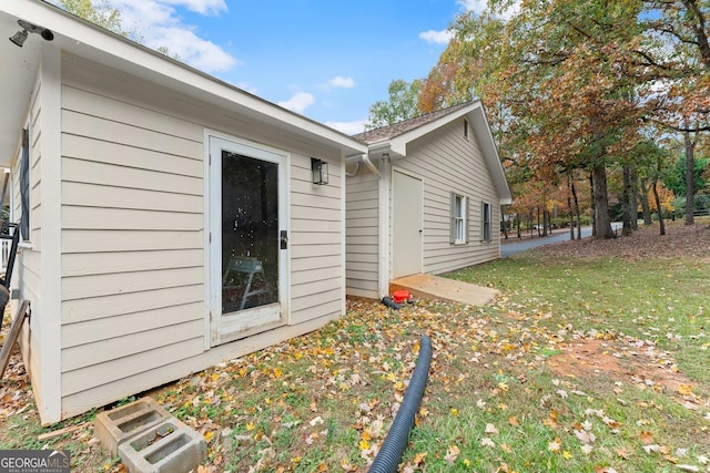 231 Doug Allison Hts, Cleveland, GA 30528 - view of home's exterior with a yard