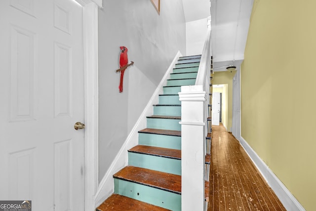 1021 Oak St SW, Atlanta, GA 30310 - stairway with hardwood / wood-style floors and baseboards
