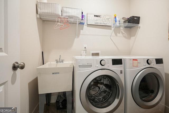 383 Crestbrook Ln, Dallas, GA 30157 - washroom featuring washing machine and dryer