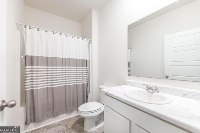 115 Taylor Woods Ct, Bonaire, GA 31005 - bathroom with vanity, toilet, and shower / bathtub combination with curtain