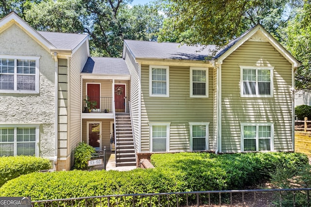 98 Hampshire Ct, Avondale Estates, GA 30002 - view of front facade with stairway