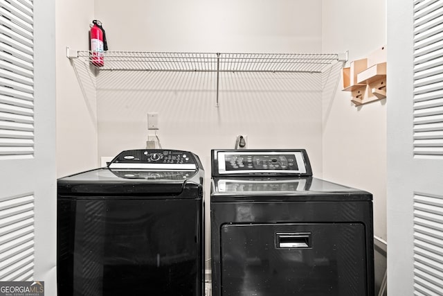 98 Hampshire Ct, Avondale Estates, GA 30002 - washroom with washer and dryer