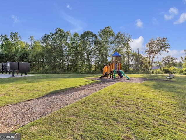 103 Crowley Dr, Calhoun, GA 30701 - community play area featuring a lawn
