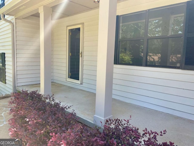 1028 Gate Post Ln, Lawrenceville, GA 30044 - view of side of property with a porch