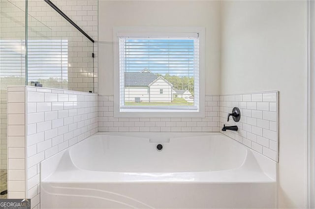 461 Barnwood, Rockmart, GA 30153 - full bath featuring a garden tub