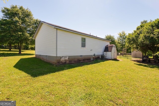35 Good Hope Rd, Colbert, GA 30628 - view of home's exterior featuring crawl space and cooling unit