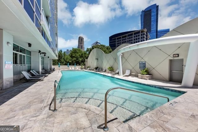 3338 Peachtree Rd NE Unit 508, Atlanta, GA 30326 - community pool with a patio