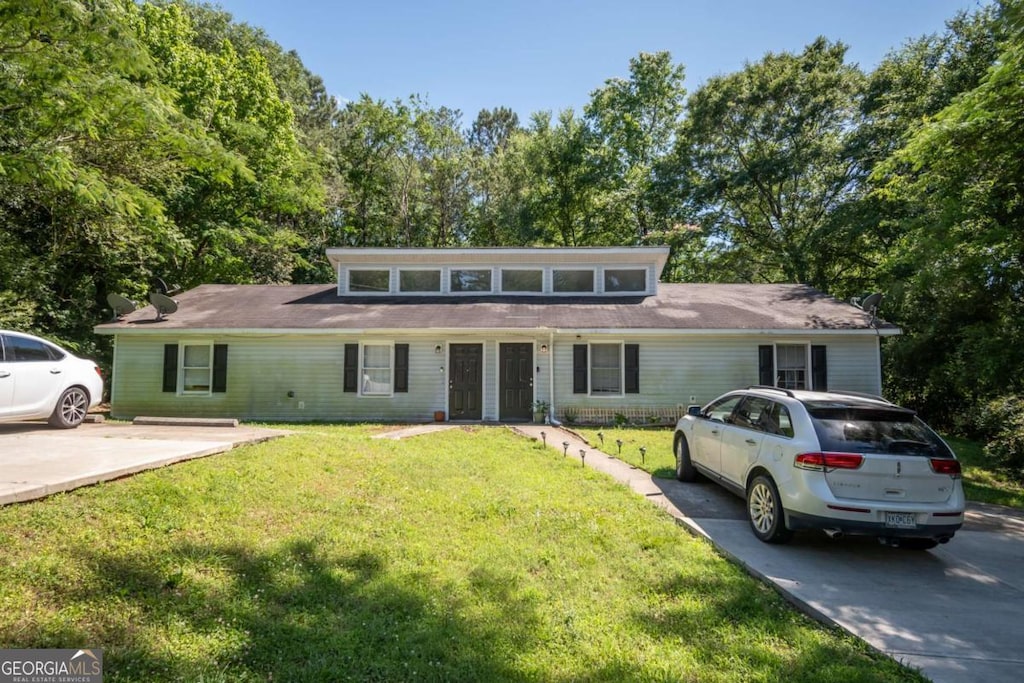 100 Sayemore Dr, Athens, GA 30601 - view of front facade with a front yard