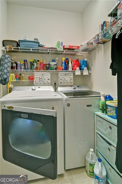 809 Longbranch Ln, Douglasville, GA 30134 - laundry area with independent washer and dryer