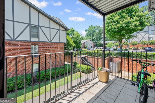 6851 Roswell Rd Unit E4, Sandy Springs, GA 30328 - view of patio / terrace