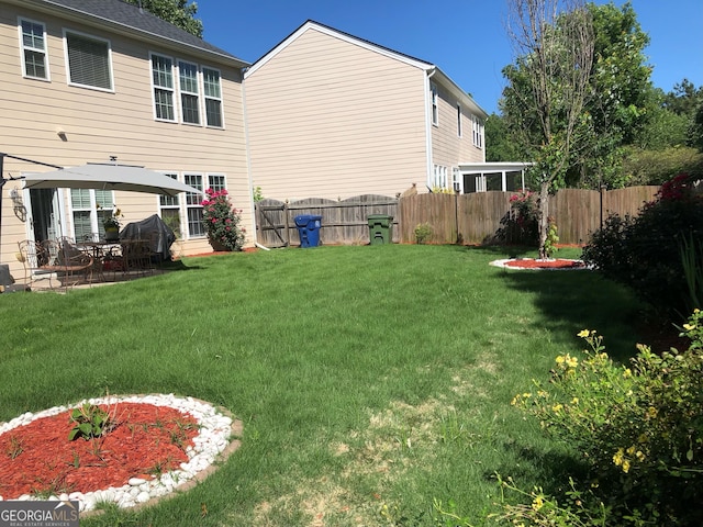 3692 Ramsey Cir, Atlanta, GA 30331 - view of yard featuring a patio area