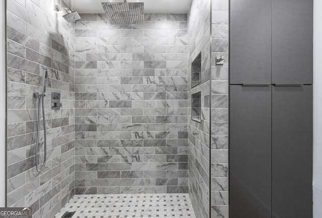 505 Whitehall St SW Unit 102, Atlanta, GA 30303 - bathroom featuring a tile shower