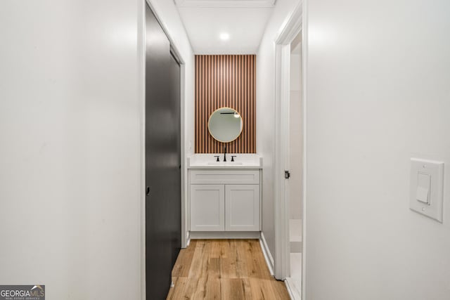 7455 Dover Ct, Riverdale, GA 30274 - hall with light wood finished floors