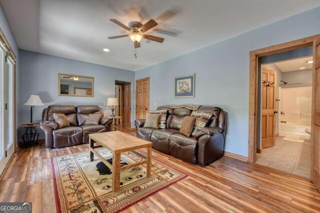 602 Mill Ridge Rd, Hiawassee, GA 30546 - living room featuring a ceiling fan, light wood-style floors, recessed lighting, and baseboards
