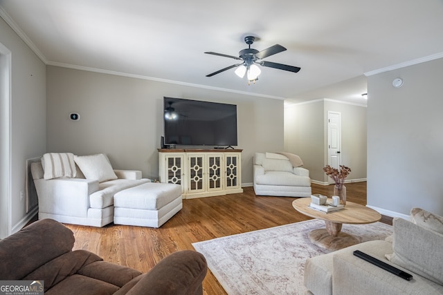 520 Campbell Rd, Cedartown, GA 30125 - living area with wood finished floors, a ceiling fan, baseboards, and ornamental molding