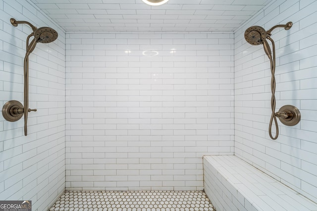805 S Lee St, Fitzgerald, GA 31750 - full bath featuring tiled shower