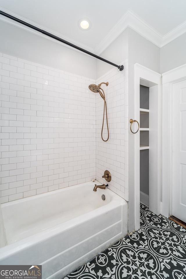 805 S Lee St, Fitzgerald, GA 31750 - bathroom with crown molding, washtub / shower combination, and tile patterned flooring