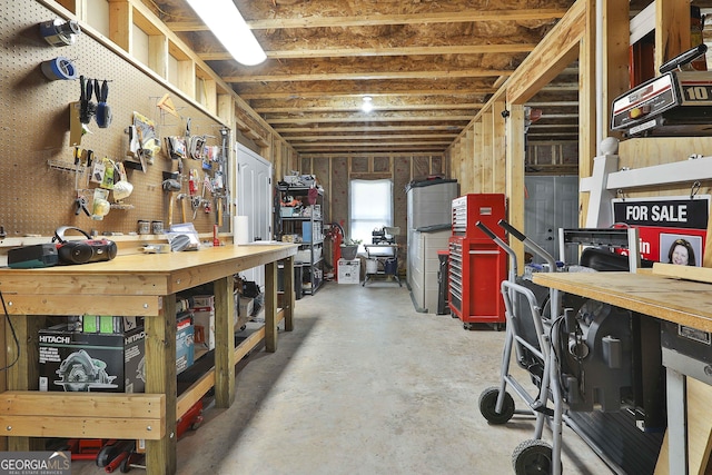 97 Senoya Ln, Senoia, GA 30276 - below grade area with a workshop area
