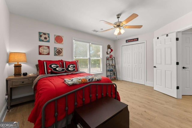 3652 Shady Oak Trl, Gainesville, GA 30506 - bedroom featuring wood finished floors, ceiling fan, and a closet