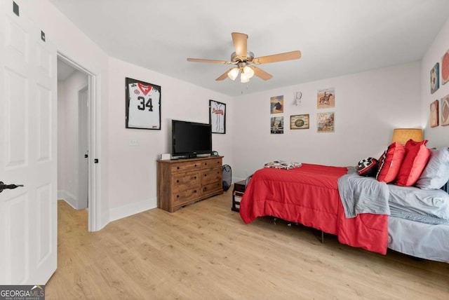 3652 Shady Oak Trl, Gainesville, GA 30506 - bedroom with light wood-type flooring and ceiling fan