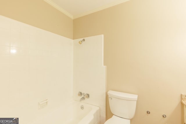 302 Brookwood Ln, Lafayette, GA 30728 - bathroom with toilet, tub / shower combination, and crown molding