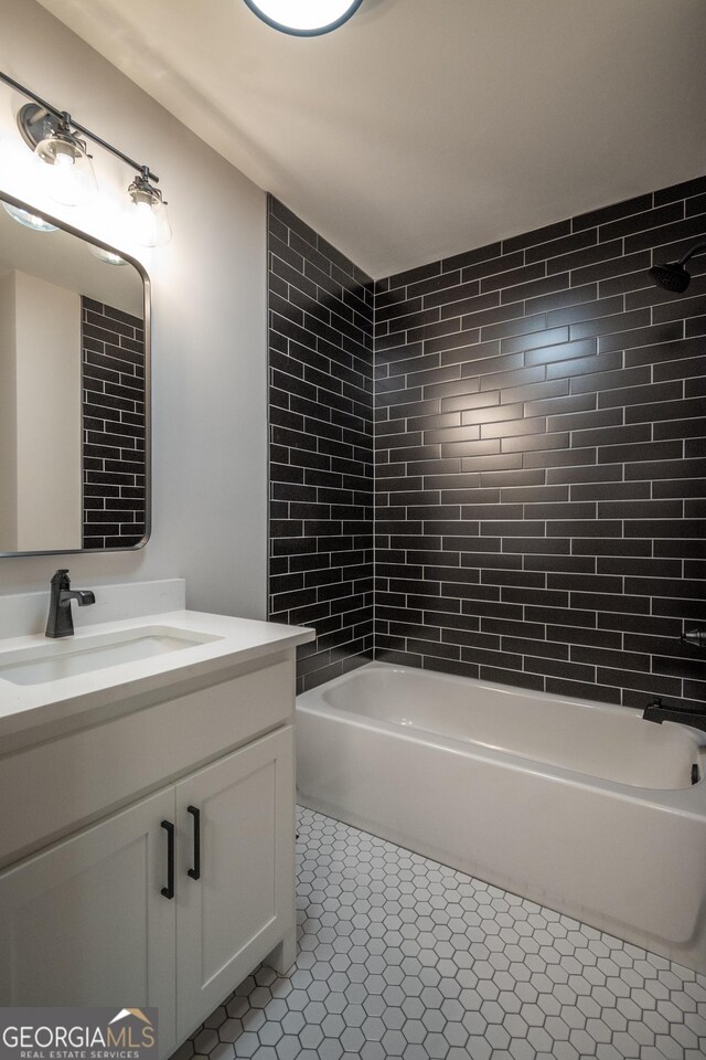 215 Holman Ave, Athens, GA 30606 - full bath with vanity and shower / bath combination