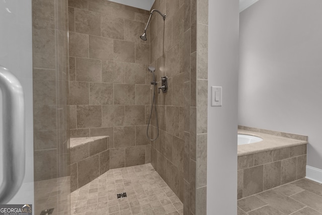 406 Vanderbilt Pkwy, Newnan, GA 30265 - full bath featuring tiled shower