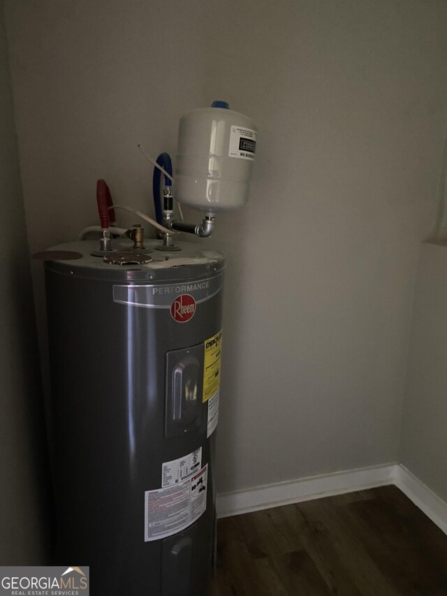 1 E 4th St, Aragon, GA 30104 - utilities featuring electric water heater