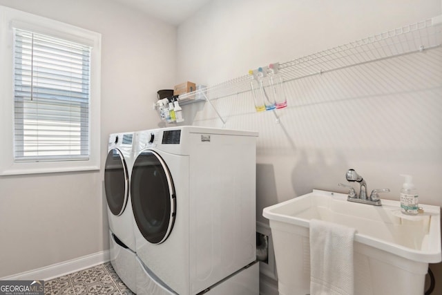 247 Widener Way, Peachtree City, GA 30269 - laundry area with independent washer and dryer and baseboards