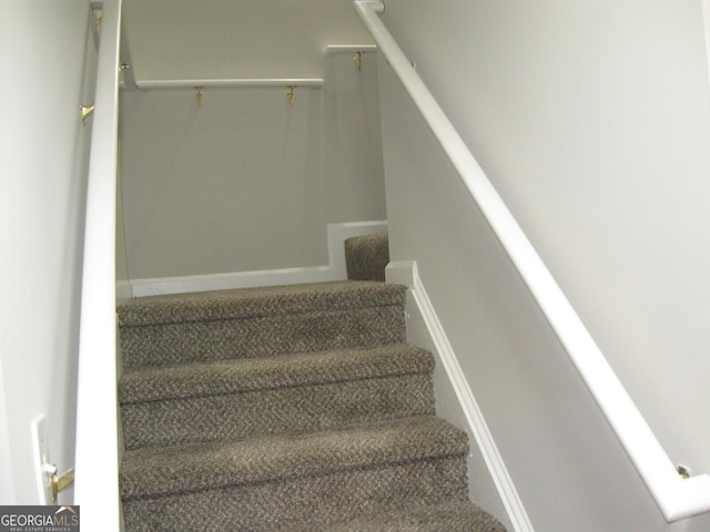 4383 Chestnut Lake Ave, Lithonia, GA 30038 - view of stairs