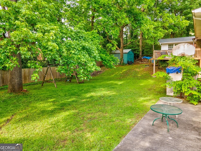 6 Greenleaf Dr SW, Rome, GA 30165 - view of yard with a deck