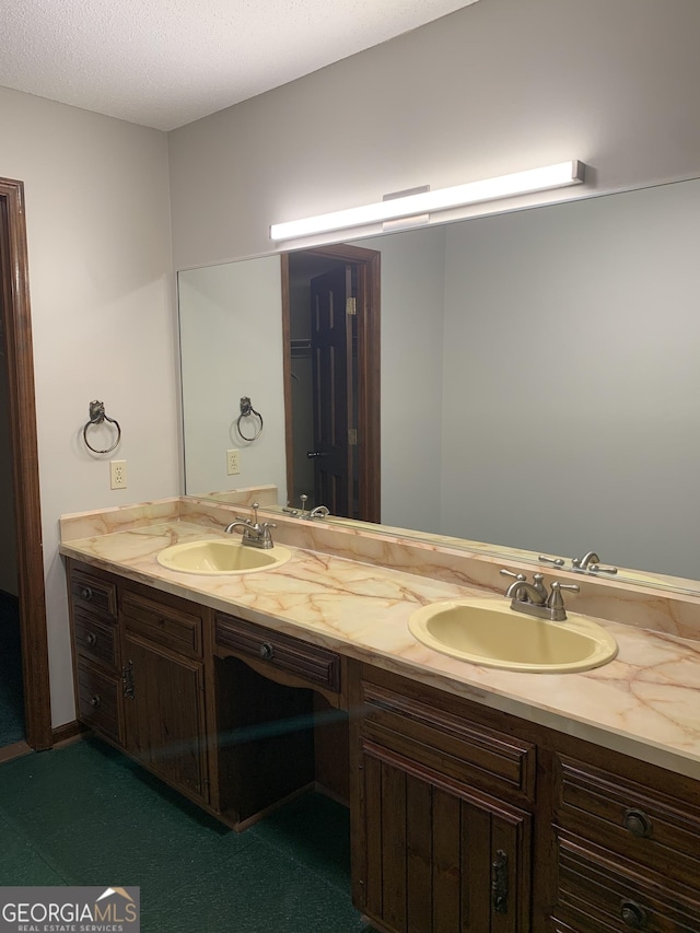 2242 Oakgrove Cir, Valdosta, GA 31602 - full bath with double vanity