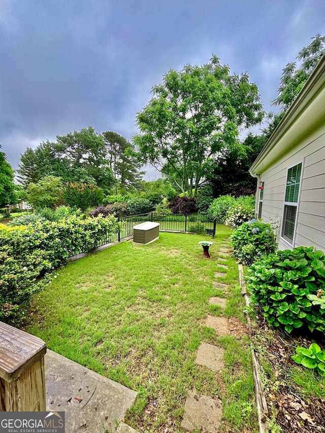 523 Huntleigh Dr, Winder, GA 30680 - view of yard