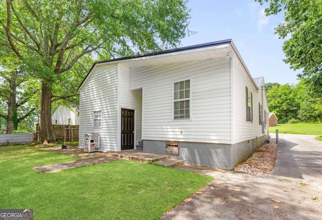 632 Lawson St, Bremen, GA 30110 - rear view of house featuring crawl space