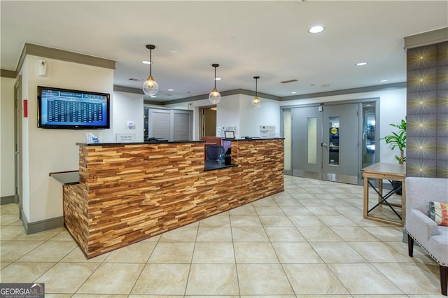 1101 Juniper St NE Unit 1216, Atlanta, GA 30309 - kitchen featuring light tile patterned flooring, recessed lighting, decorative light fixtures, and baseboards