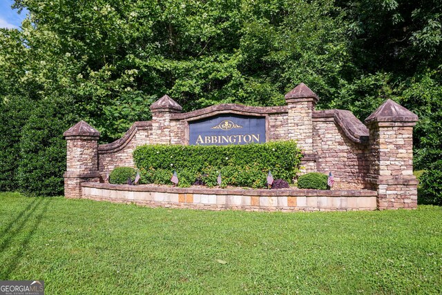 372 Abbington Way, Clarkesville, GA 30523 - community / neighborhood sign with a yard