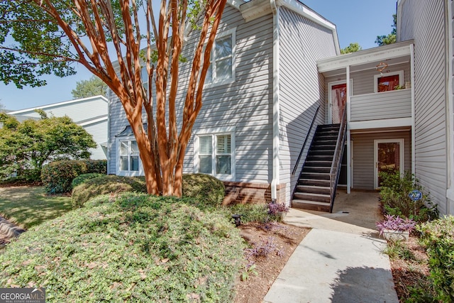 72 Sutton Pl, Avondale Estates, GA 30002 - view of home's exterior with stairs