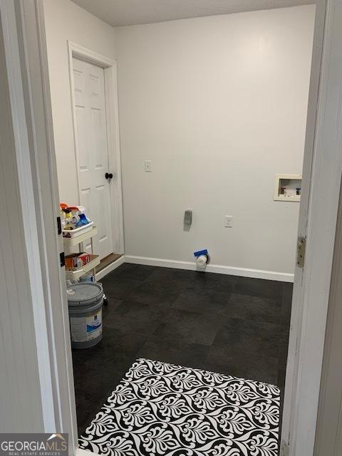 3827 Avant Rd, Blackshear, GA 31516 - laundry area with washer hookup and baseboards