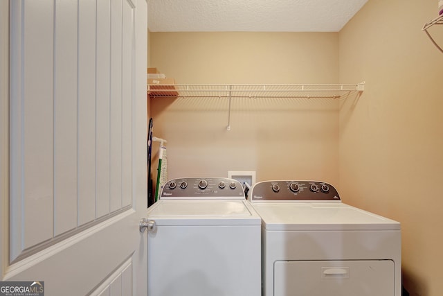 108 Hidden Springs Dr, Lagrange, GA 30240 - laundry room featuring washer and dryer