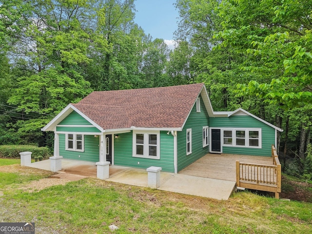 399 N Chestatee St, Dahlonega, GA 30533 - view of front of home with roof with shingles and a front yard